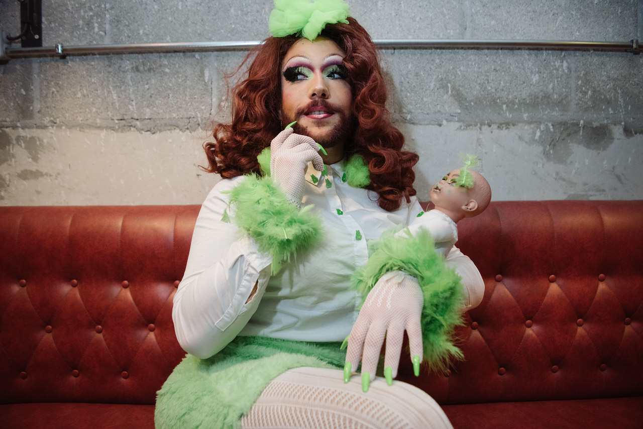 Victoria Sucrette, drag queen, funeral planner et maman - Friction Magazine